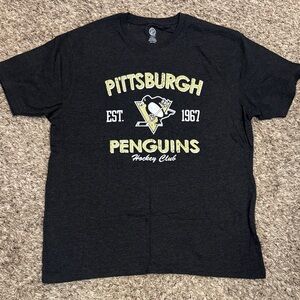 NFL Pittsburgh Penguins Black and Yellow Short Sleeve Tee